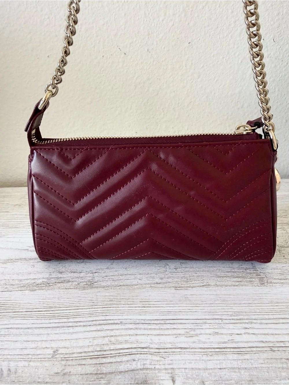 New Gucci Marmont GG leather small bag with chain, burgundy